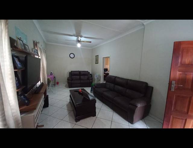 3 BEDROOM HOUSE FOR SALE IN CLAREMONT